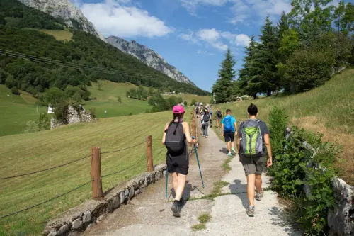 Mangialonga alla Spezia, 300 posti per il trekking del gusto tra borghi e sentieri