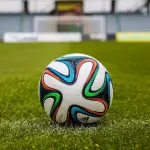 Mondiali FIFA 2026 nei bar e ristoranti, ecco gli obblighi SIAE e RAI per le dirette