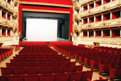 Teatro Civico, il Galà per la Giornata della Donna emoziona il pubblico