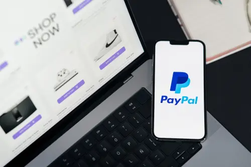 Come pagare con PayPal: guida completa per inviare e ricevere denaro